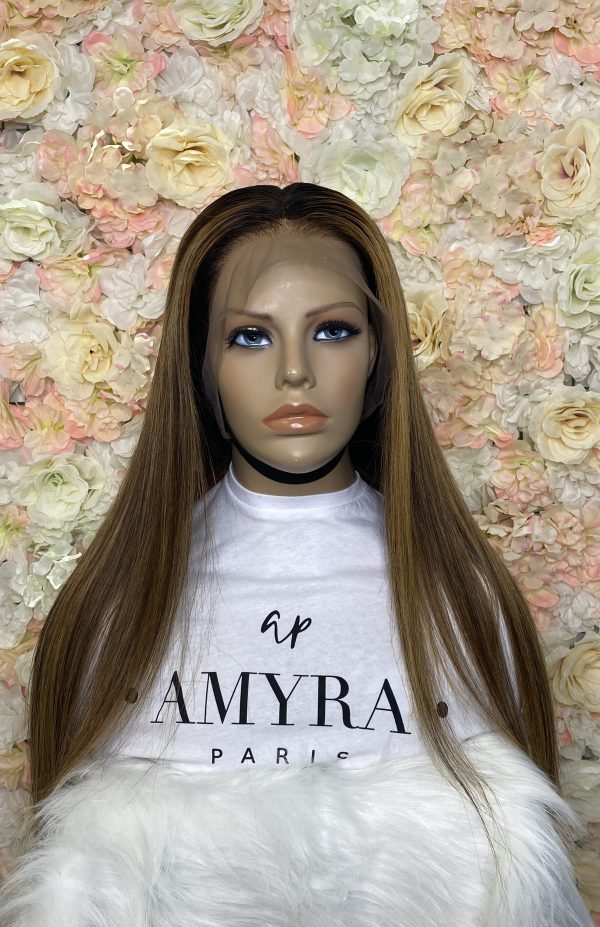 kamelia-perruque-lace-frontal-lisse-caramel-highlight